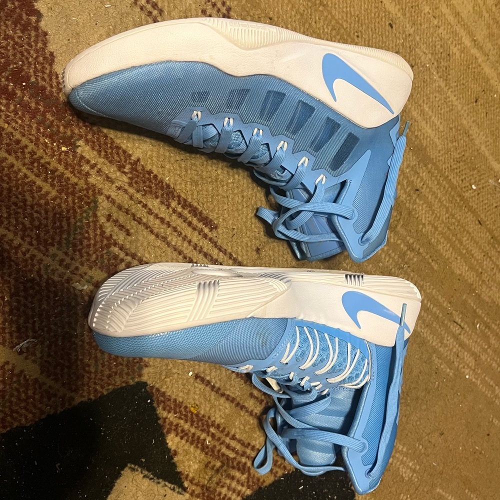 Nike Hyperdunks Light Blue - image 2